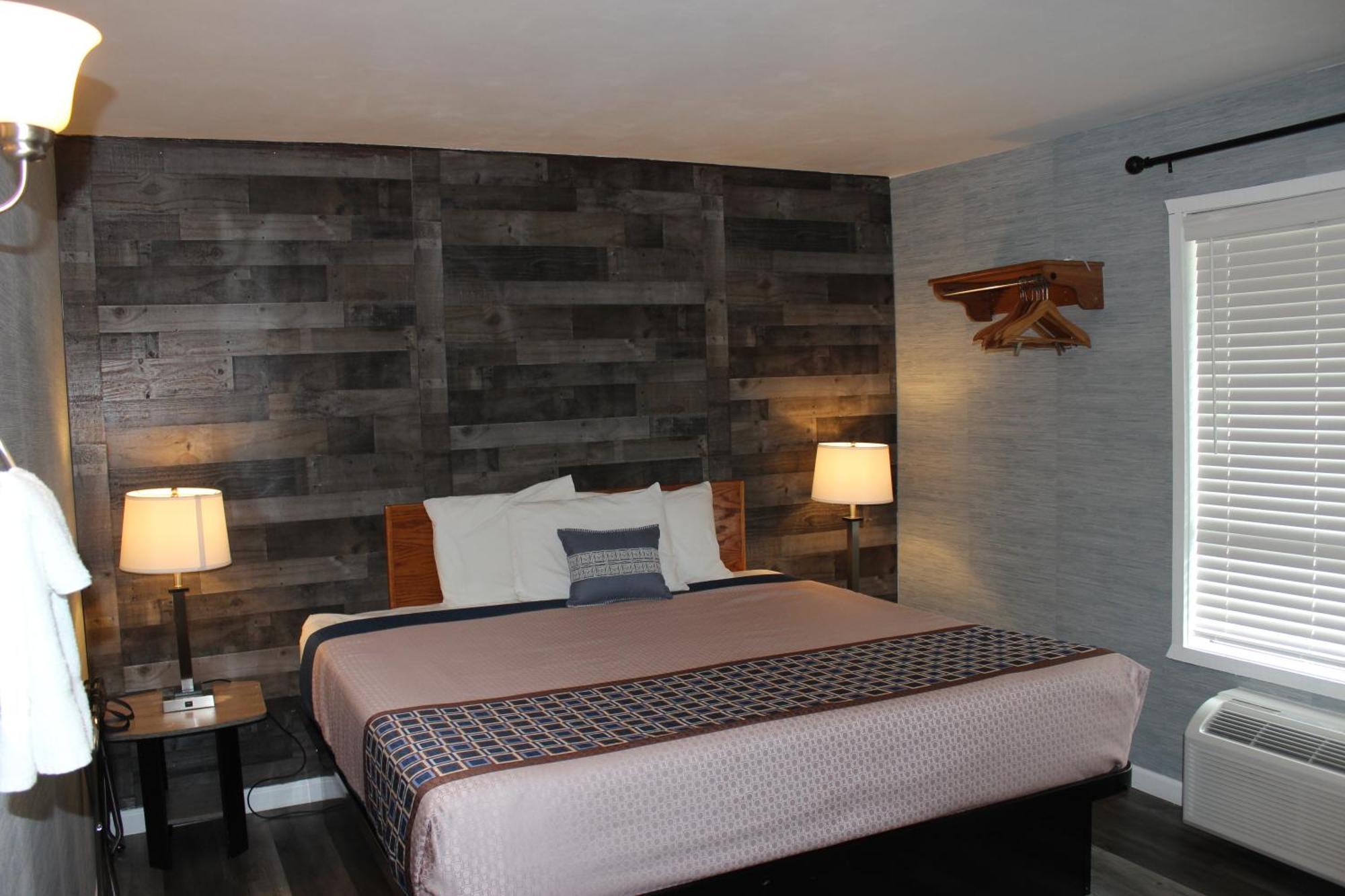 Cedarwood Of Motel