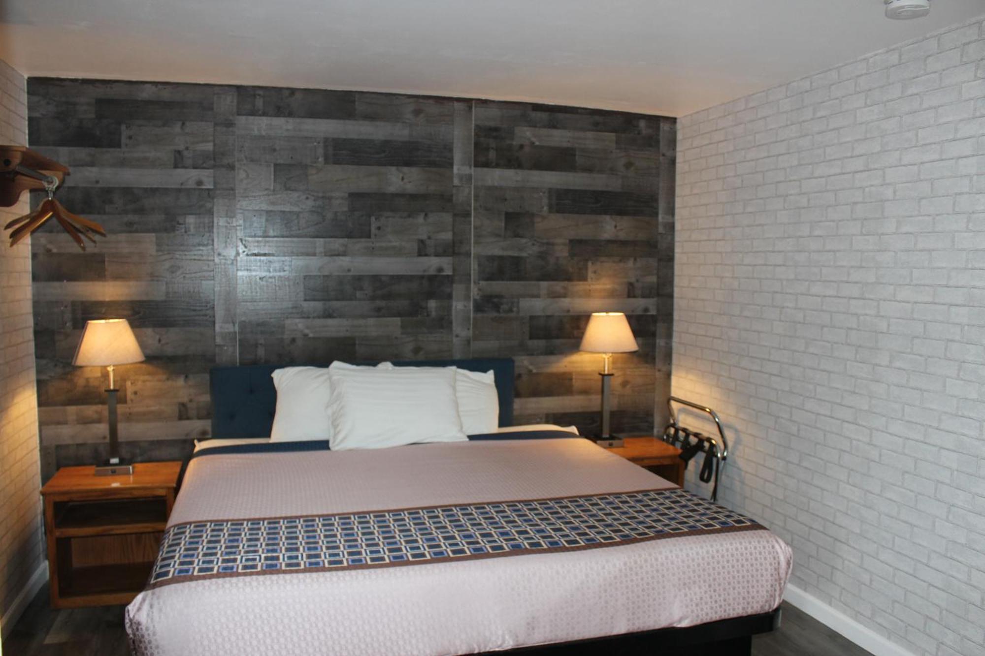 Cedarwood Of 2*
