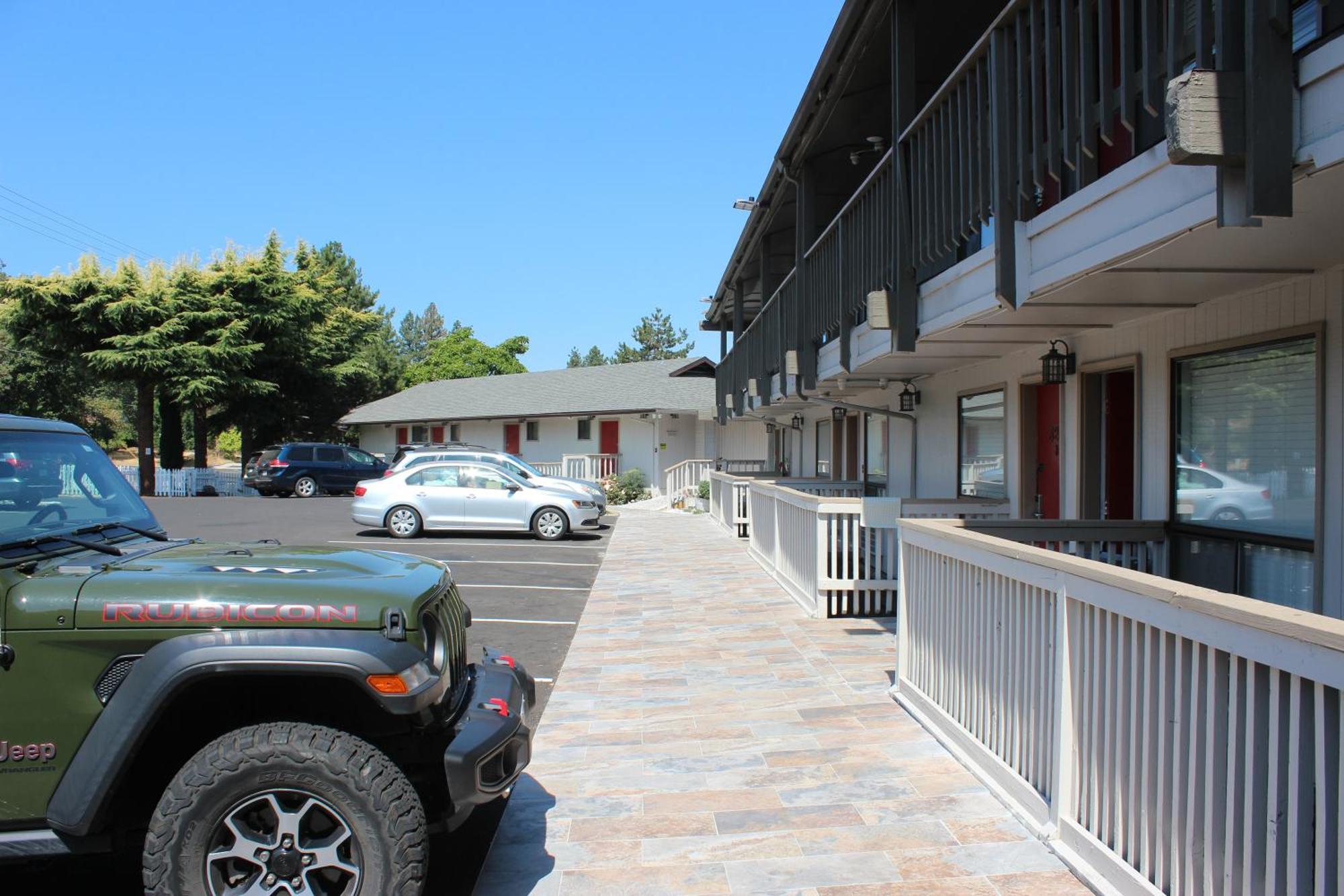Cedarwood Of Motel Ashland
