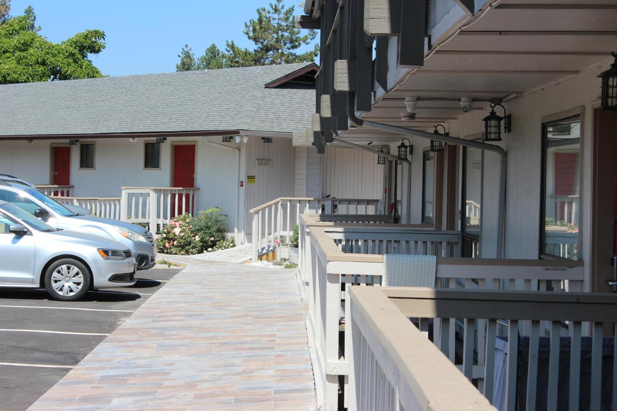 Cedarwood Of Motel 2*