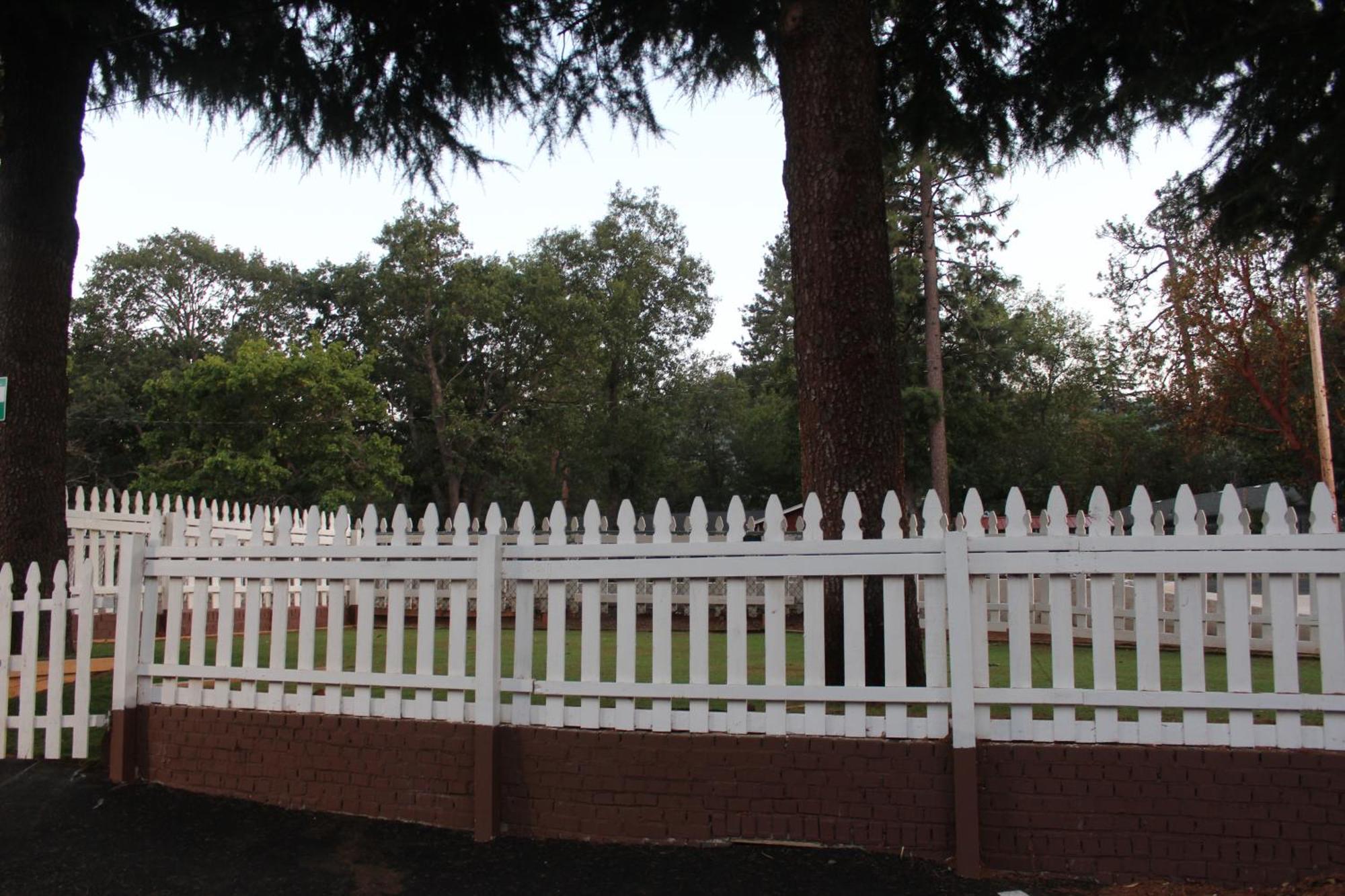 Cedarwood Of Motel