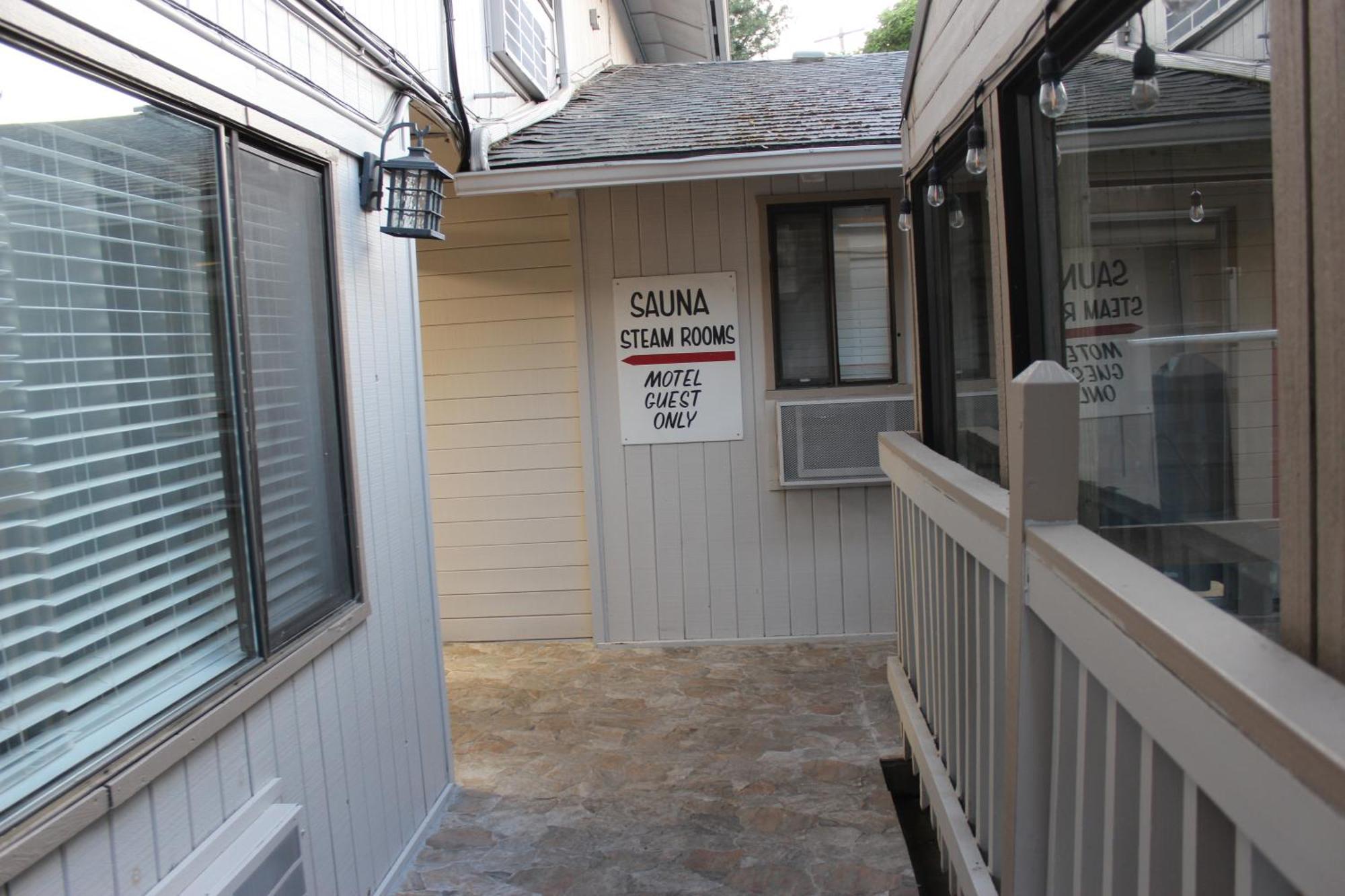 Cedarwood Of Motel